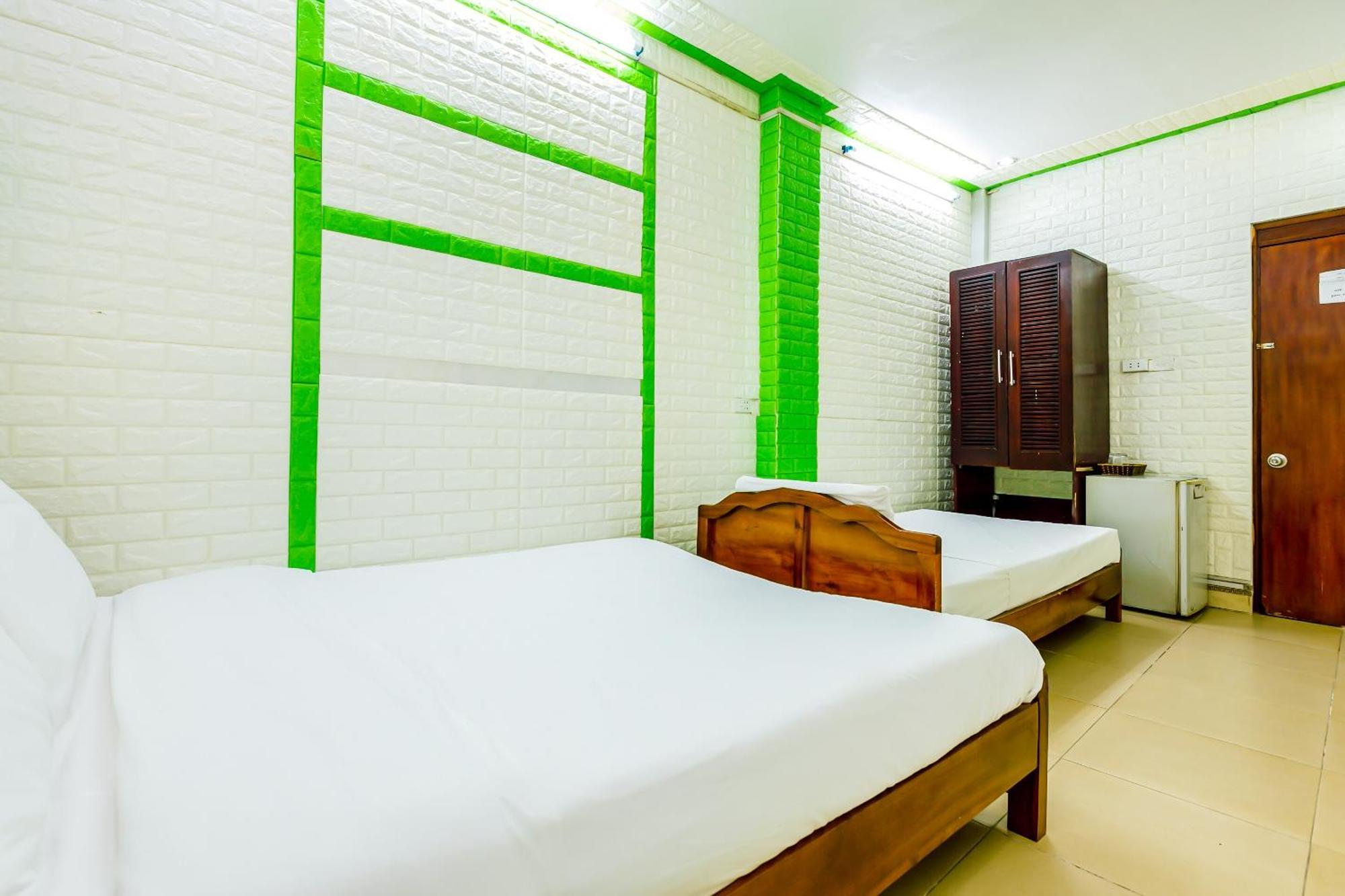 Oyo 604 Queen Hotel Spot-On Hanoi Eksteriør bilde