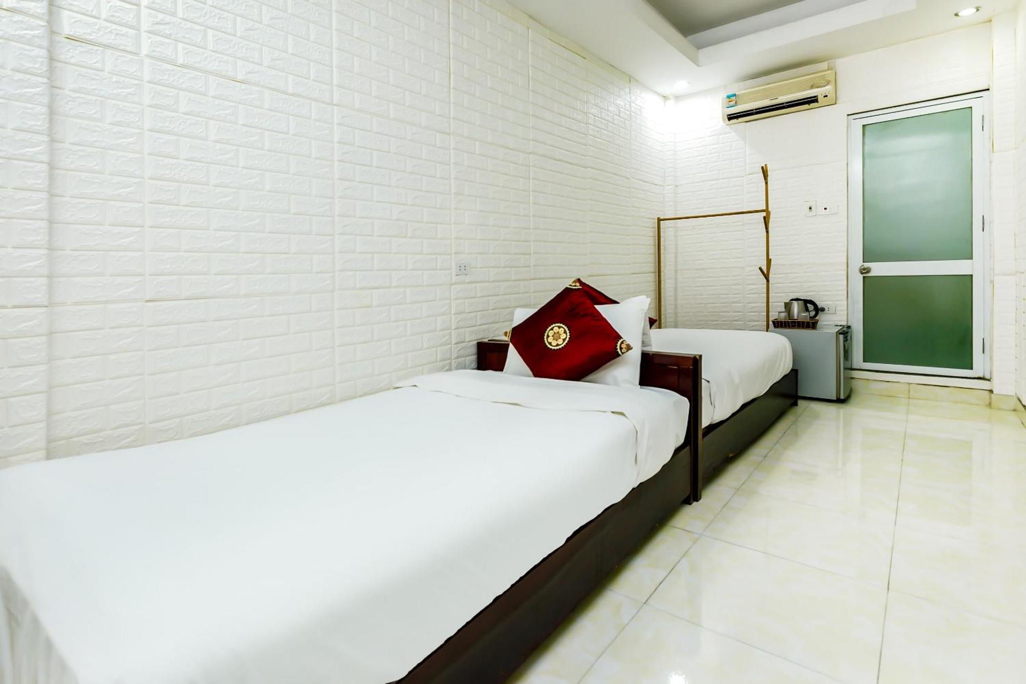 Oyo 604 Queen Hotel Spot-On Hanoi Eksteriør bilde