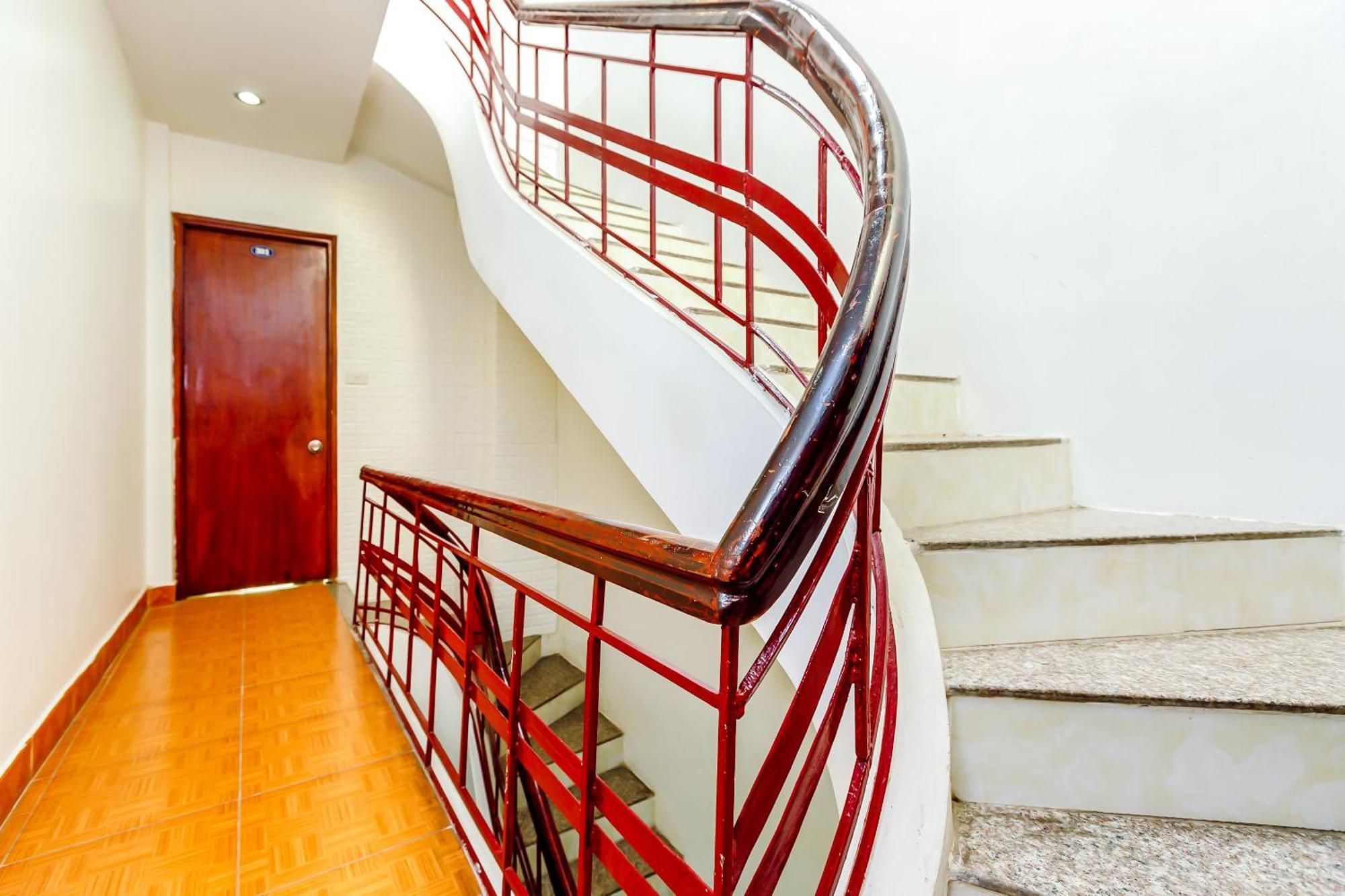 Oyo 604 Queen Hotel Spot-On Hanoi Eksteriør bilde
