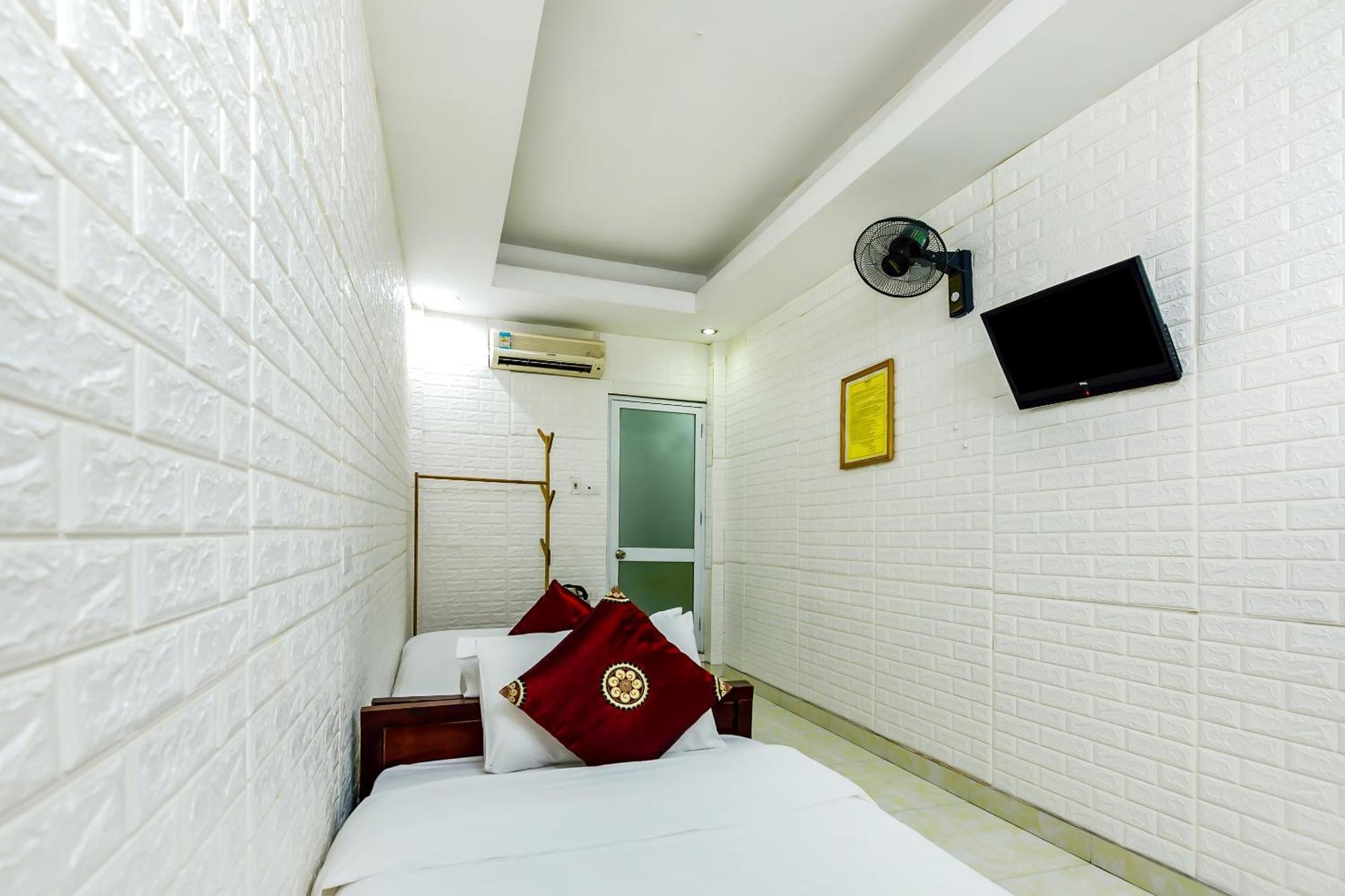 Oyo 604 Queen Hotel Spot-On Hanoi Eksteriør bilde