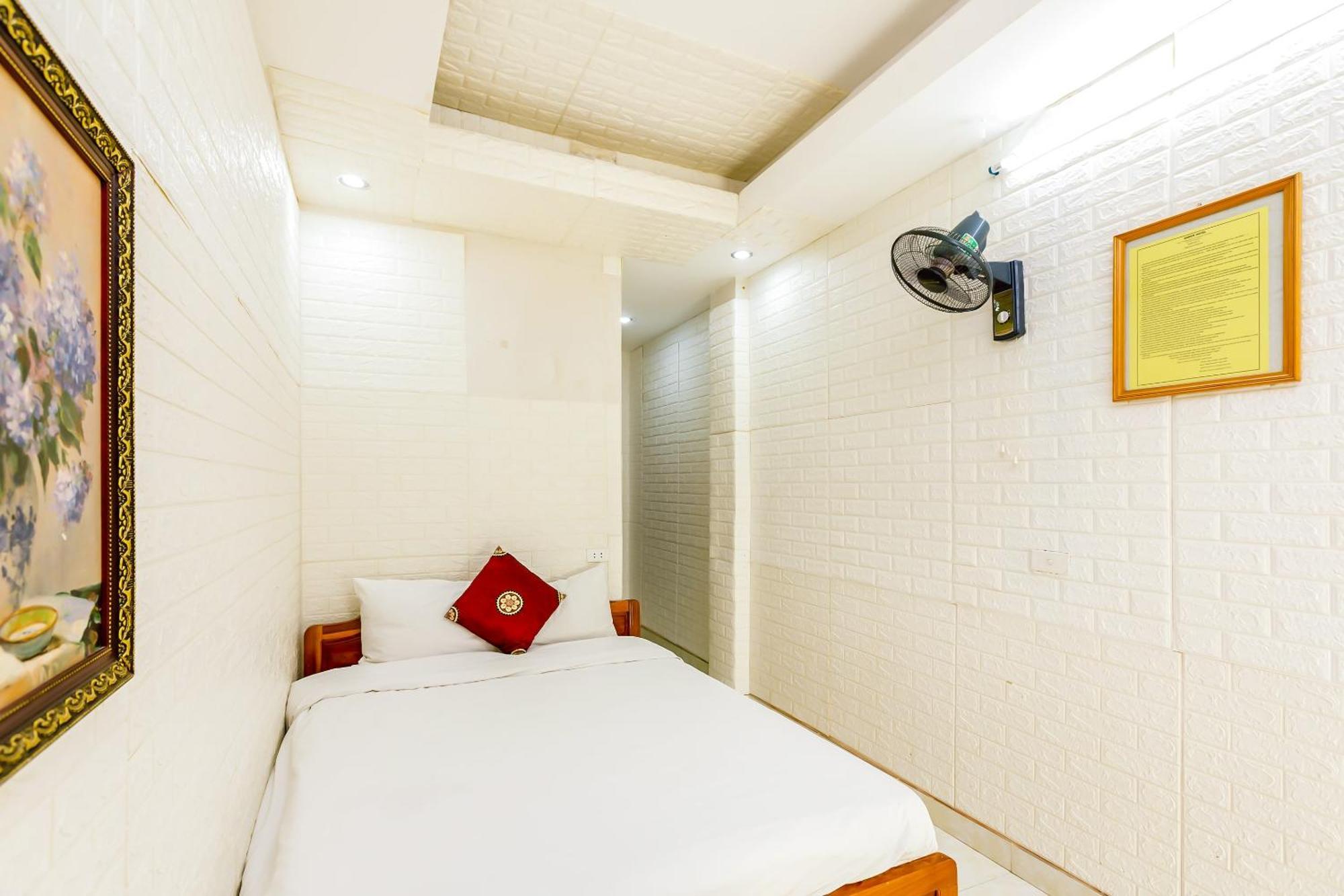 Oyo 604 Queen Hotel Spot-On Hanoi Eksteriør bilde